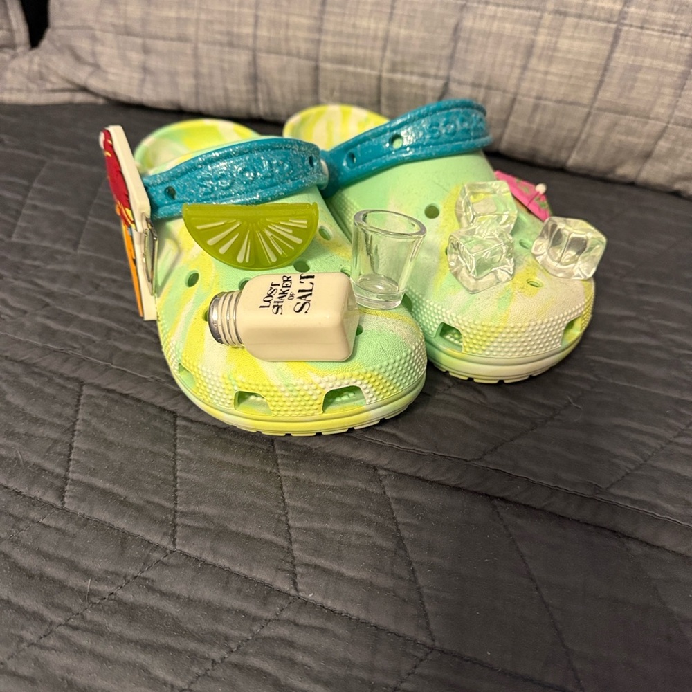 Margaritaville Women’s Green and Blue Sandals with Charms